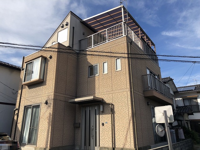 Hirata House
