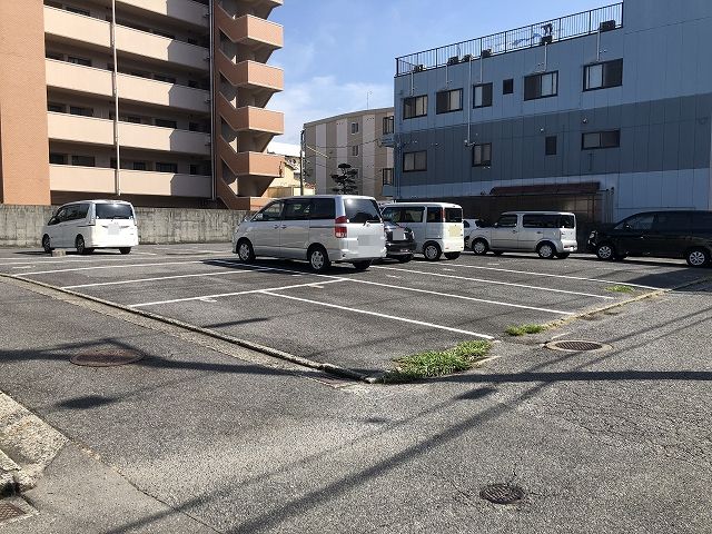 吉田月極駐車場