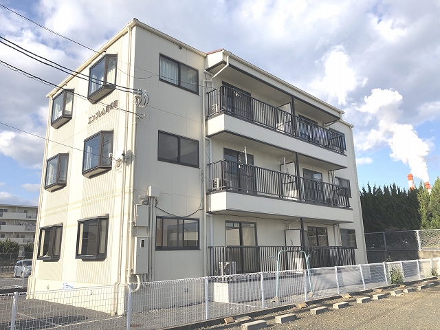 エンブレム昭和町 302